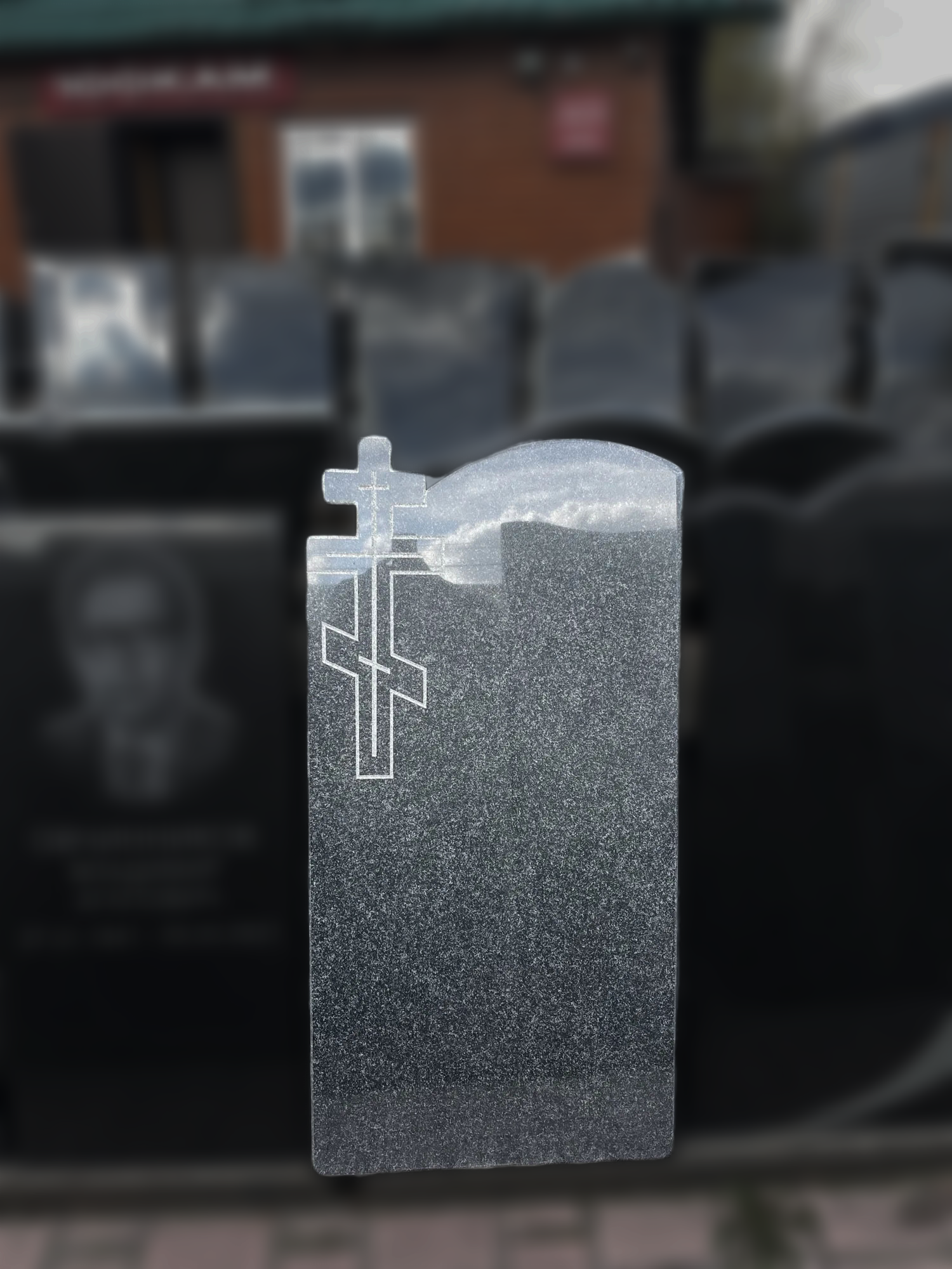 Комплект памятника фигурный П29 с крестом, гранит черный Габбро-Диабаз 100*50*5 см